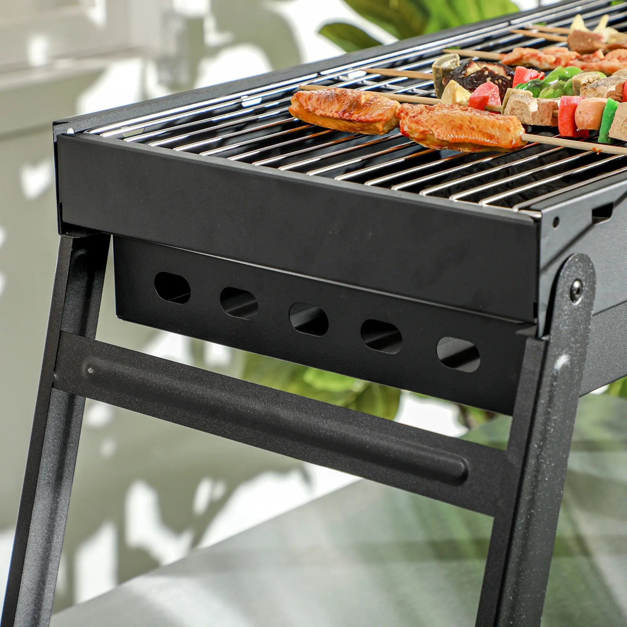 Barbecue Charbon Nomad – Pliable et Portable